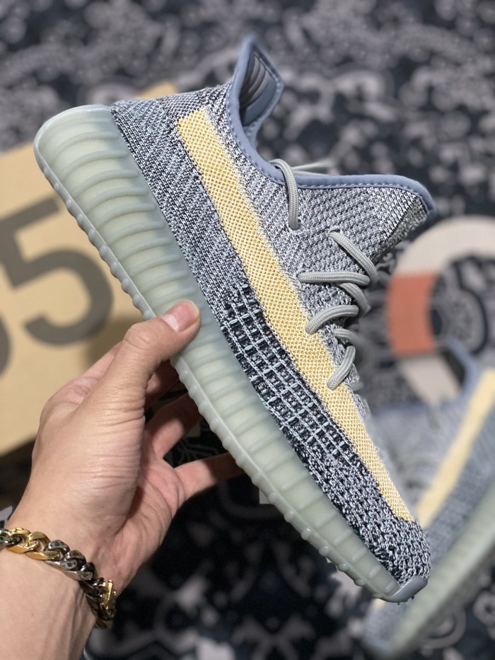 Yeezy 350V2 Ash Blue