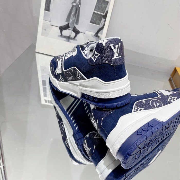 Louis Vuitton Trainer sports shoes 42