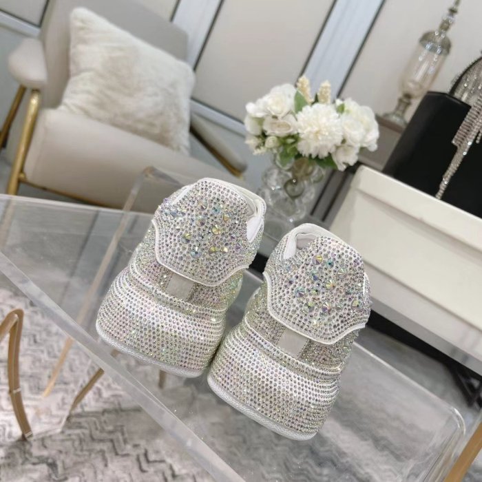 Alexander McQueen Diamond surface