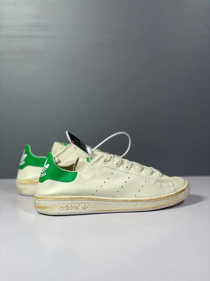 Adidas Handball Spezial Old version with beige and green tail