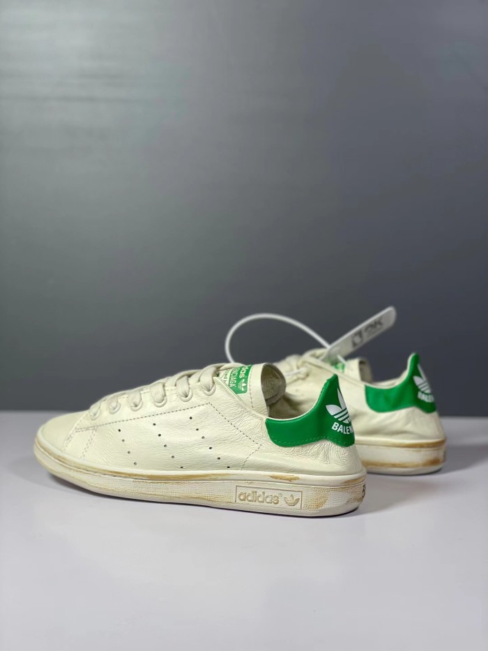 Adidas Handball Spezial Old version with beige and green tail