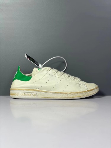 Adidas Handball Spezial Old version with beige and green tail