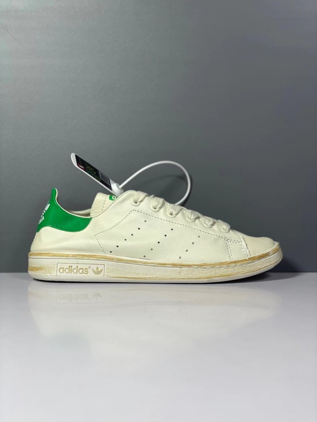 Adidas Handball Spezial Old version with beige and green tail