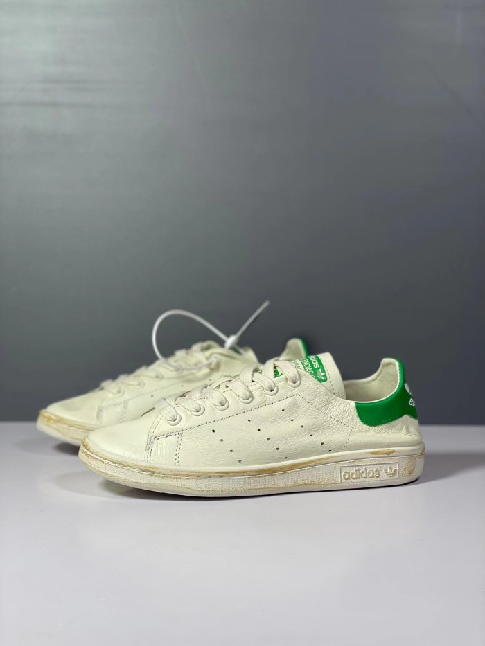 Adidas Handball Spezial Old version with beige and green tail