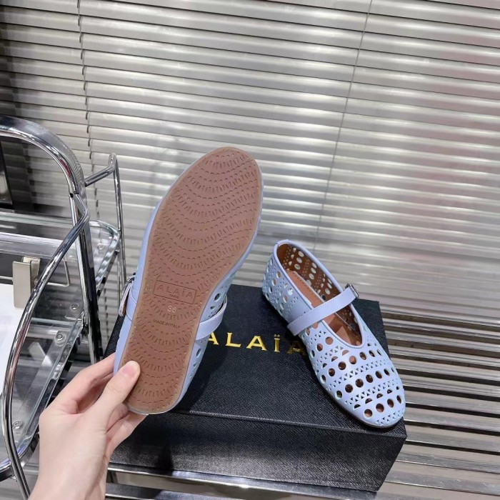 alaia Hole genuine leather blue