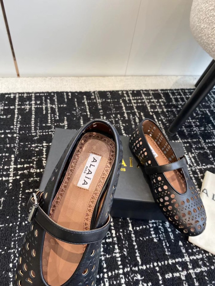 alaia Hole genuine leather black