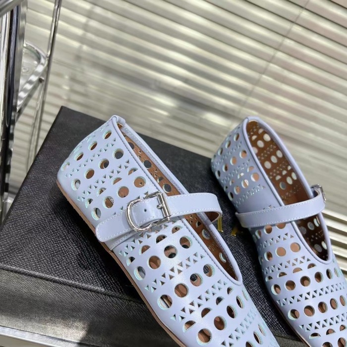 alaia Hole genuine leather blue