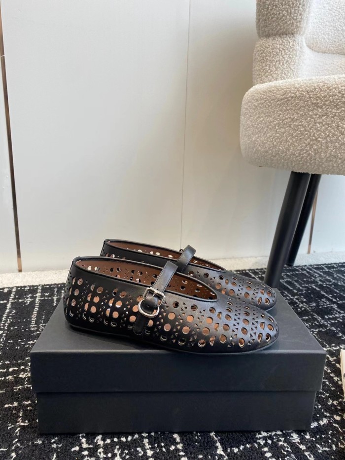 alaia Hole genuine leather black