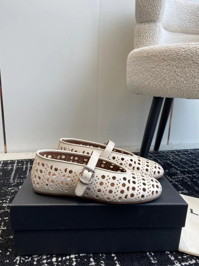 alaia Hole genuine leather white