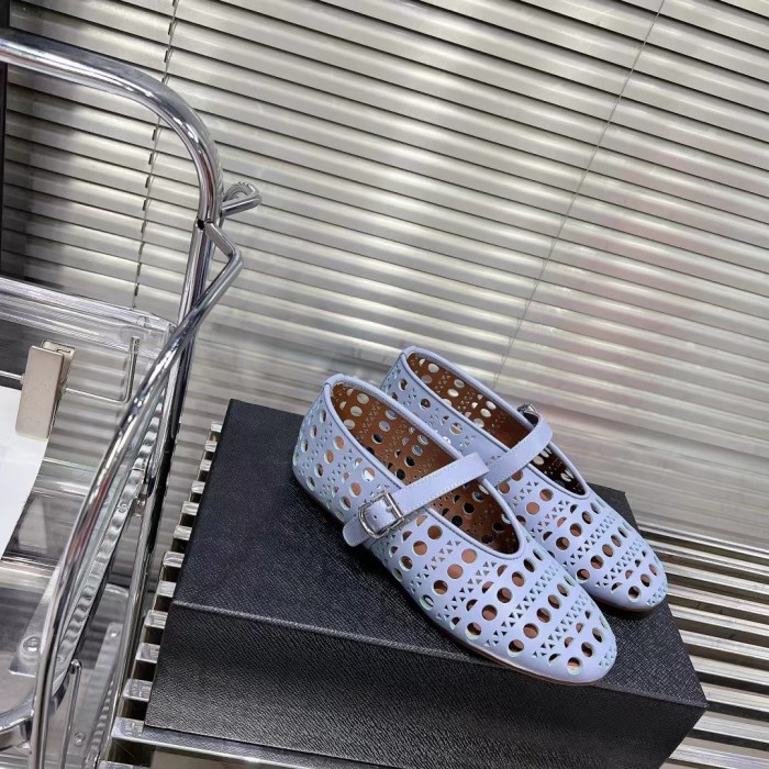 alaia Hole genuine leather blue