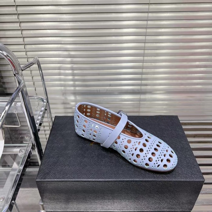 alaia Hole genuine leather blue