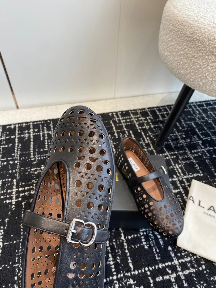 alaia Hole genuine leather black