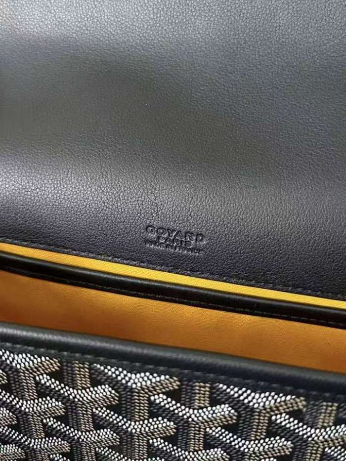 Handbag Goyard 6012 size 22*16*7 cm