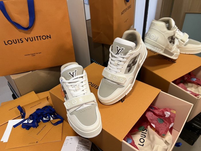 Louis Vuitton Trainer sports shoes 99