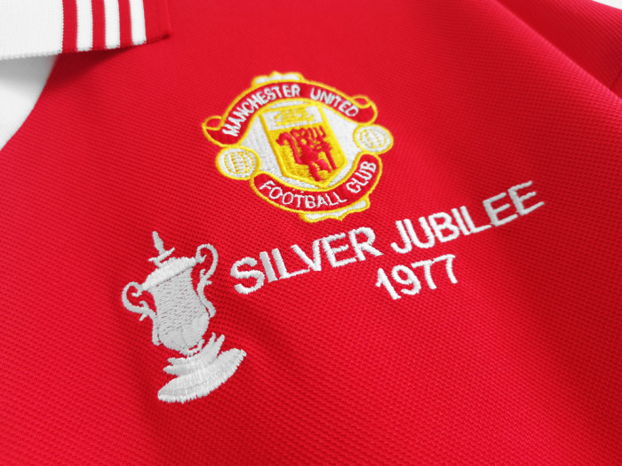 Retro Jersey 1997 Manchester United Home Soccer Jersey
