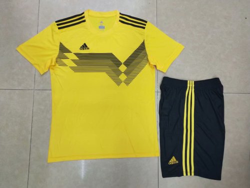 #813 Yellow Soccer Training Uniform Adult Jersey and Shorts