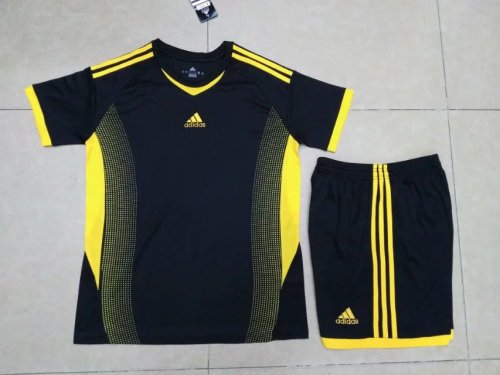 #812 Black Soccer Training Uniforms Blank Jersey and Shorts