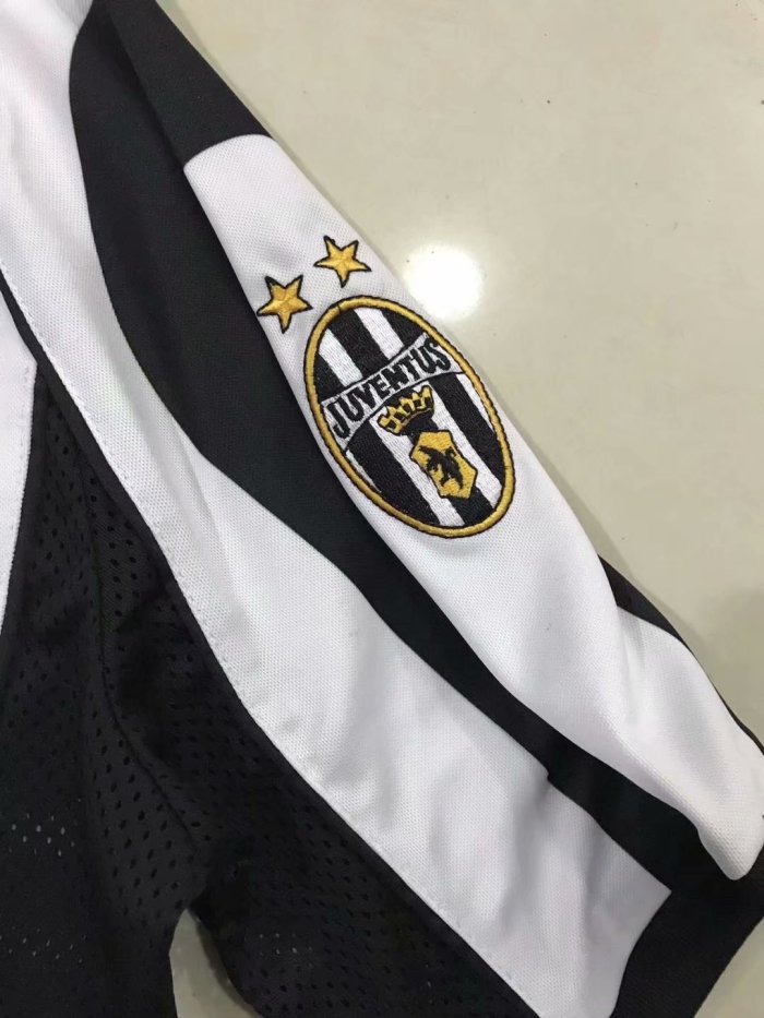 Retro Jersey 1997-1998 Juventus Home Soccer Jersey Vintage Football Shirt