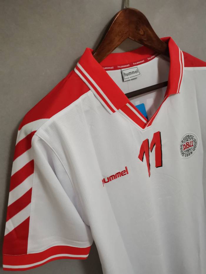 Retro Jersey 1998 Denmark 11 B.LAUDRUP Away Soccer Jersey White Vintage Football Shirt