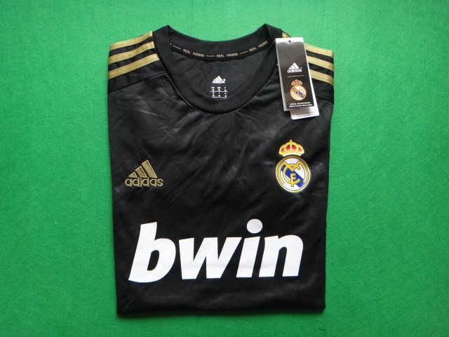 with LFP Patch Retro Jersey 2011-2012 Real Madrid Away Black Soccer Jersey Vintage Football Shirt
