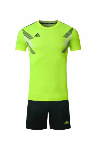 #605 Green Soccer Training Uniform Blank Jersey and Shorts