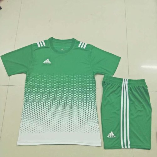 #815 Green/White Soccer Training Uniform Jersey and Shorts