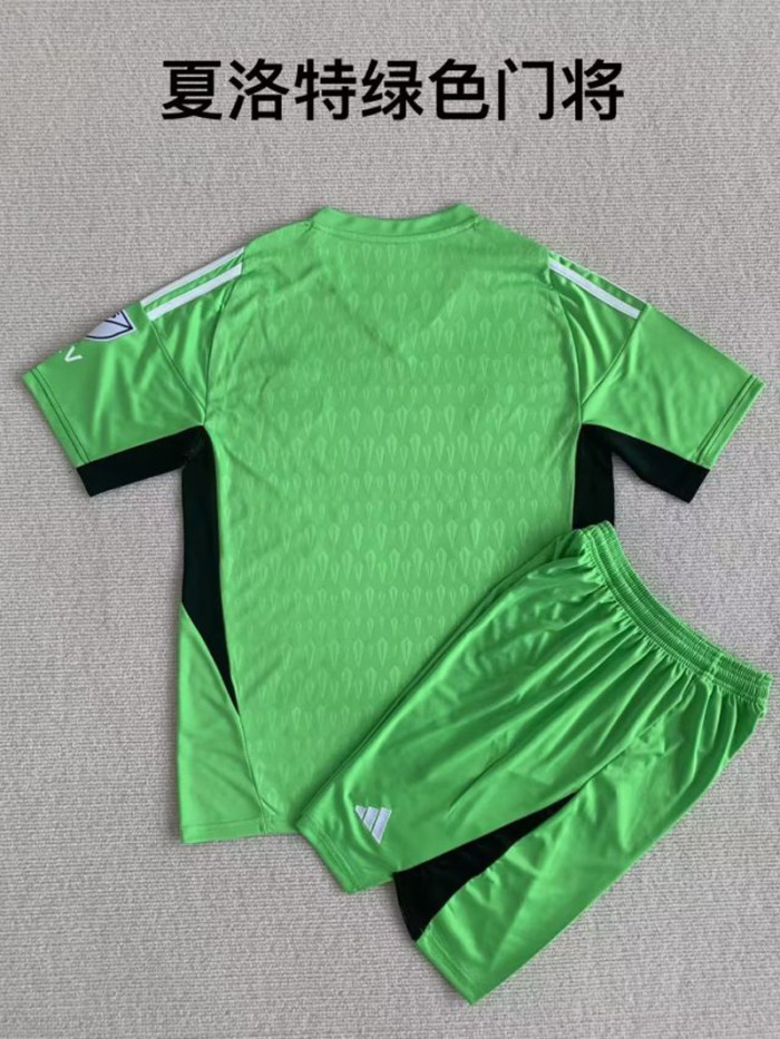 Adult Uniform 2023-2024 Charlotte Green Goalkeeper Soccer Jersey shorts