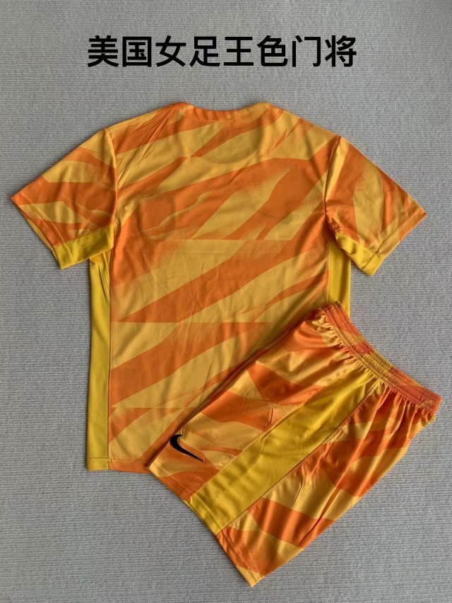 Adult Uniform 2023-2024 USA Yellow Goalkeeper Soccer Jersey Shorts