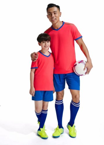 D8819 Red Youth Set Adult Uniform Blank Soccer Training Jersey and Shorts