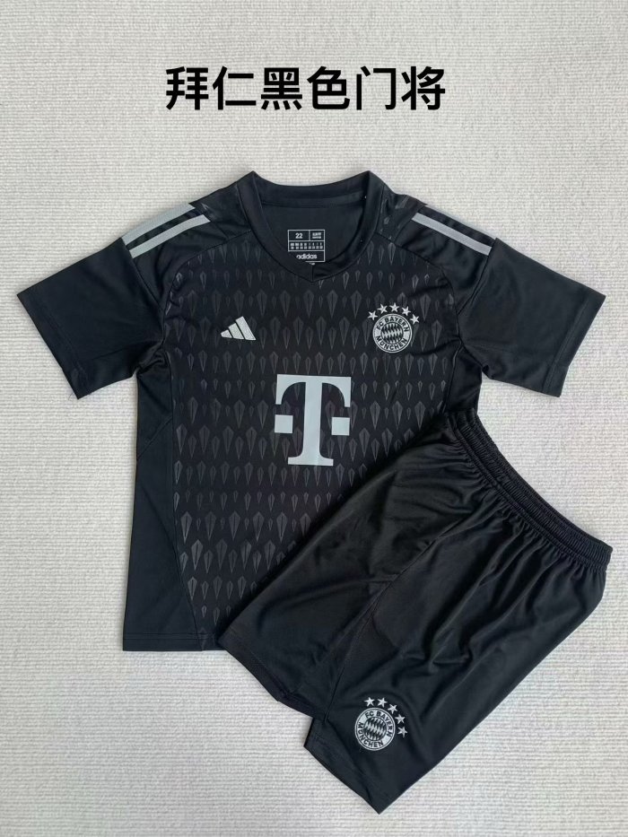 Adult Uniform 2023-2024 Bayern Munich Black Goalkeeper Soccer Jersey Shorts