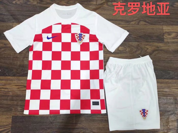 Adult Uniform 2022-2023 Croatia Home Soccer Jersey Shorts