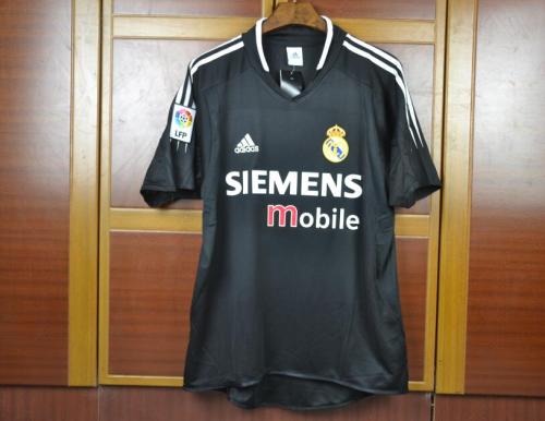 with LFP Patch Retro Camisetas de Futbol 2004-2005 Real Madrid Vintage Away Black Soccer Jersey
