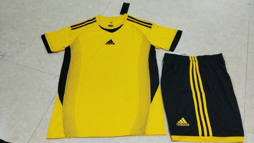 #812 Yellow Soccer Training Uniforms Blank Jersey and Shorts