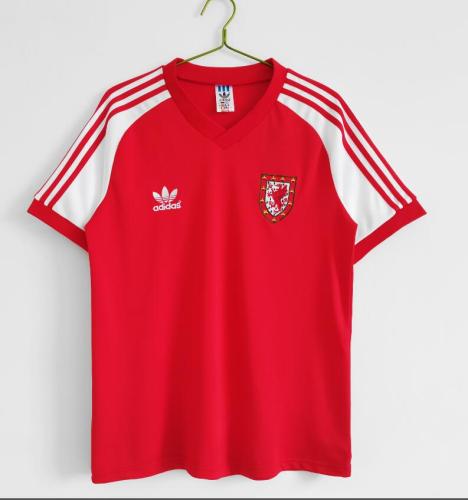 Retro Jersey 1982 Wales Home Red Soccer Jersey Vintage Football Shirt