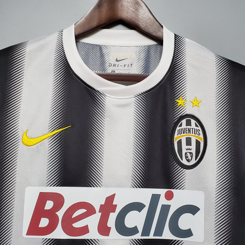 Retro Jersey 2010-2011 Juventus Home Soccer Jersey Vintage Football Shirt