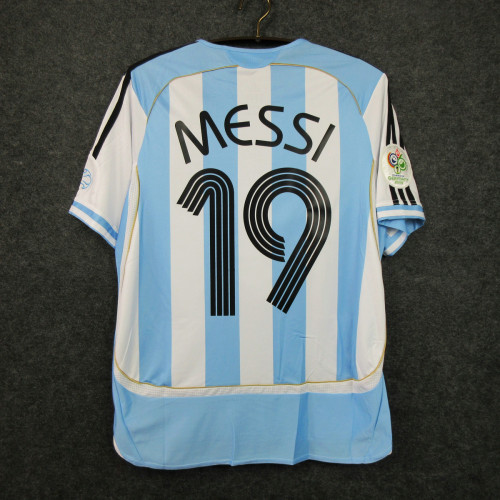 with Patch Retro Jersey Argentina 2006 MESSI 19 Home Soccer Jersey Vintage Football Shirt