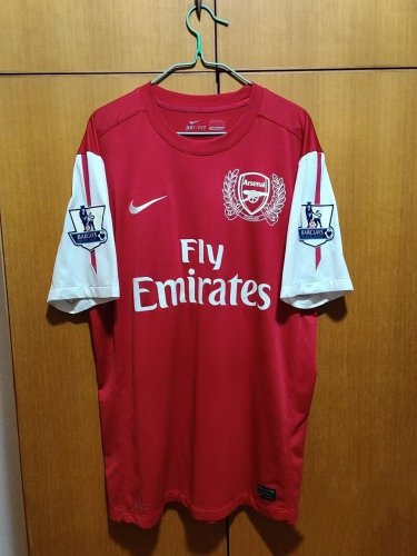 with EPL Patch Retro Jersey 2011-2012 Arsenal Home Soccer Jersey Vintage Football Shirt