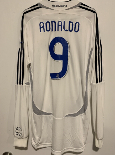 Long Sleeve Retro Jersey 2006-2007 Real Madrid RONALDO 9 Home Soccer Jersey Vintage Real Football Shirt