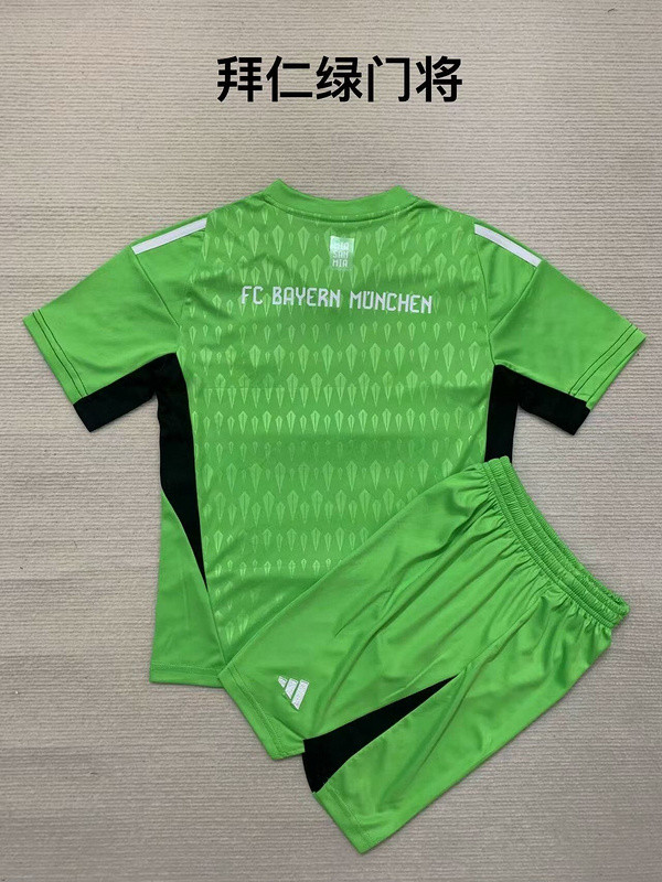 Adult Uniform 2023-2024 Bayern Munich Green Goalkeeper Soccer Jersey Shorts