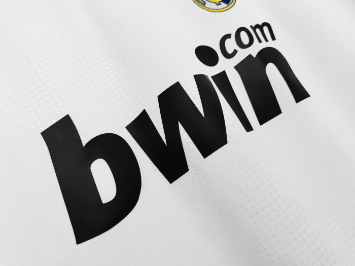 Retro Jersey 2008-2009 Real Madrid Home Soccer Jersey Real Vintage Football Shirt