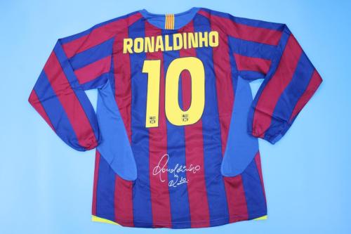 Retro Jersey long sleeves 2005-2006 Barcelona RONALDINHO 10 Home Blue/Red Soccer Jersey