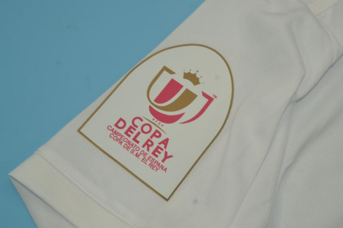 with Front Lettering+Copa De Rey Patch Retro Jersey 2018-2019 Valencia Copa De Rey Final Home Soccer Jersey Vintage Football Shirt