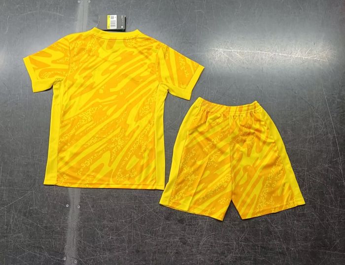 Youth Uniform Kids Kit Portugal 2024 Yellow Goalkeeper Soccer Jersey Shorts Child Football Set