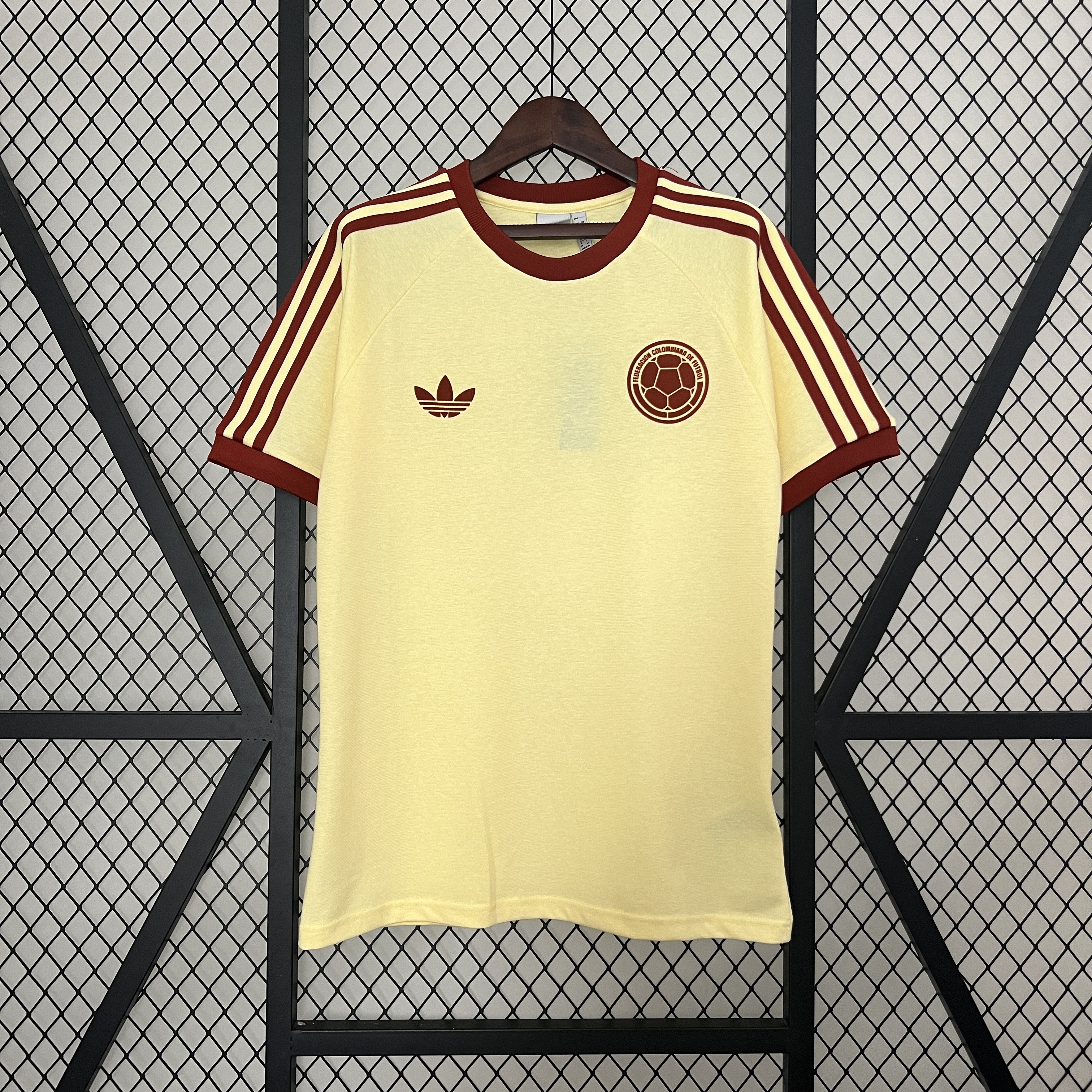 Veste Colombie Vintage Football - Jaune, Bleu, Rouge - Style Rétro Années 90 - Polyester