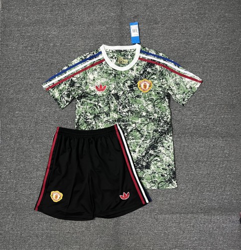 Adult Uniform 2024-2025 Manchester United Special Edition Green Soccer Jersey Shorts Man U Football Kit