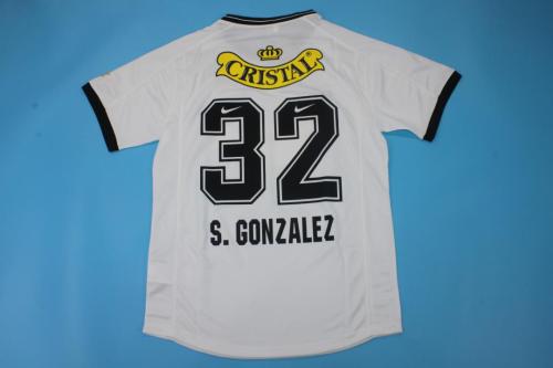 Retro Jersey 2000-2001 Colo-Colo S.GONZALEZ 32 Home Soccer Jersey