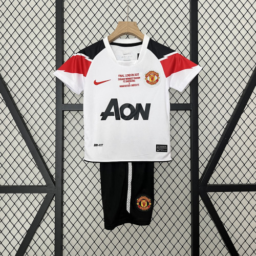 with Front Lettering Retro Youth Uniform Kids Kit 2010-2011 Manchester United UCL Final Away White Soccer Jersey Shorts Vintage Child Football Set