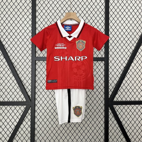 with Front Lettering Retro Youth Uniform Kids Kit 1999-2000 Manchester United UCL Final Home Soccer Jersey Shorts Vintage Child Football Set