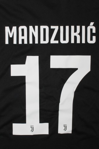 with Scudetto+UCL Patch Retro Jersey 2017-2018 Juventus MANDZUKIC 17 Home Soccer Jersey Vintage Football Shirt