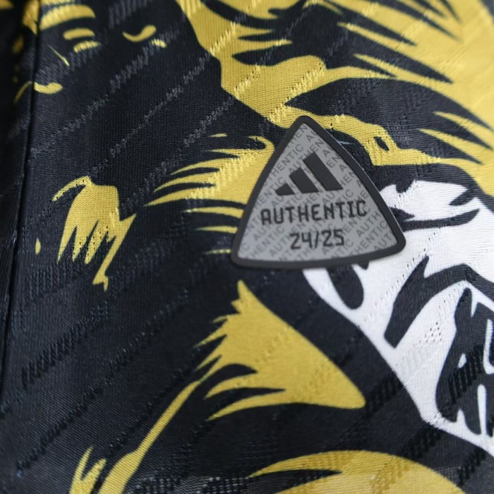 Player Version 2024-2025 Real Madrid Black/Yellow Dragon Version Soccer Jersey Real Football Shirt